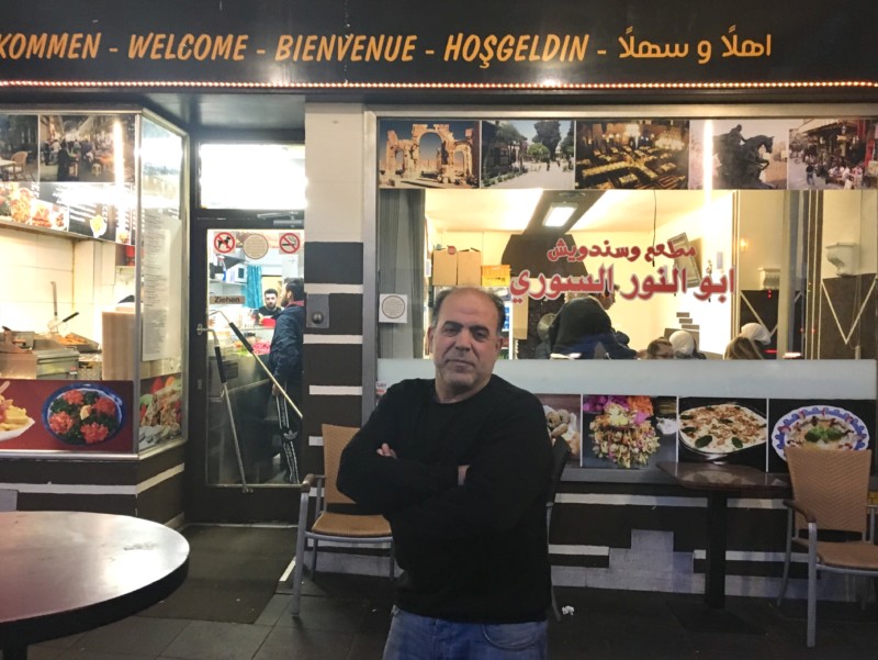 Kamal Al Haboul vor dem „Abu Al Nour“ in Essen